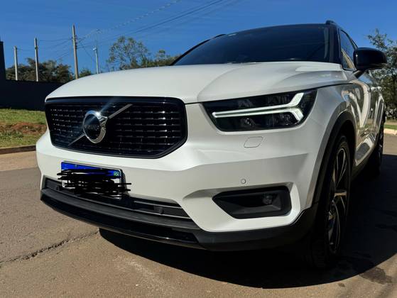 VOLVO XC40 1.5 T5 RECHARGE R-DESIGN GEARTRONIC VOLVO XC40 1.5 T5 RECHARGE R-DESIGN GEARTRONIC